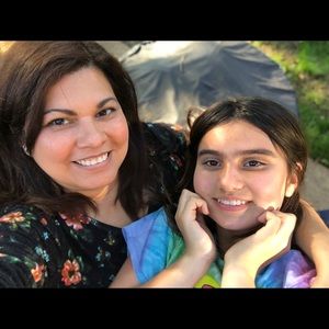 Meet your Posher, Vivi & monica